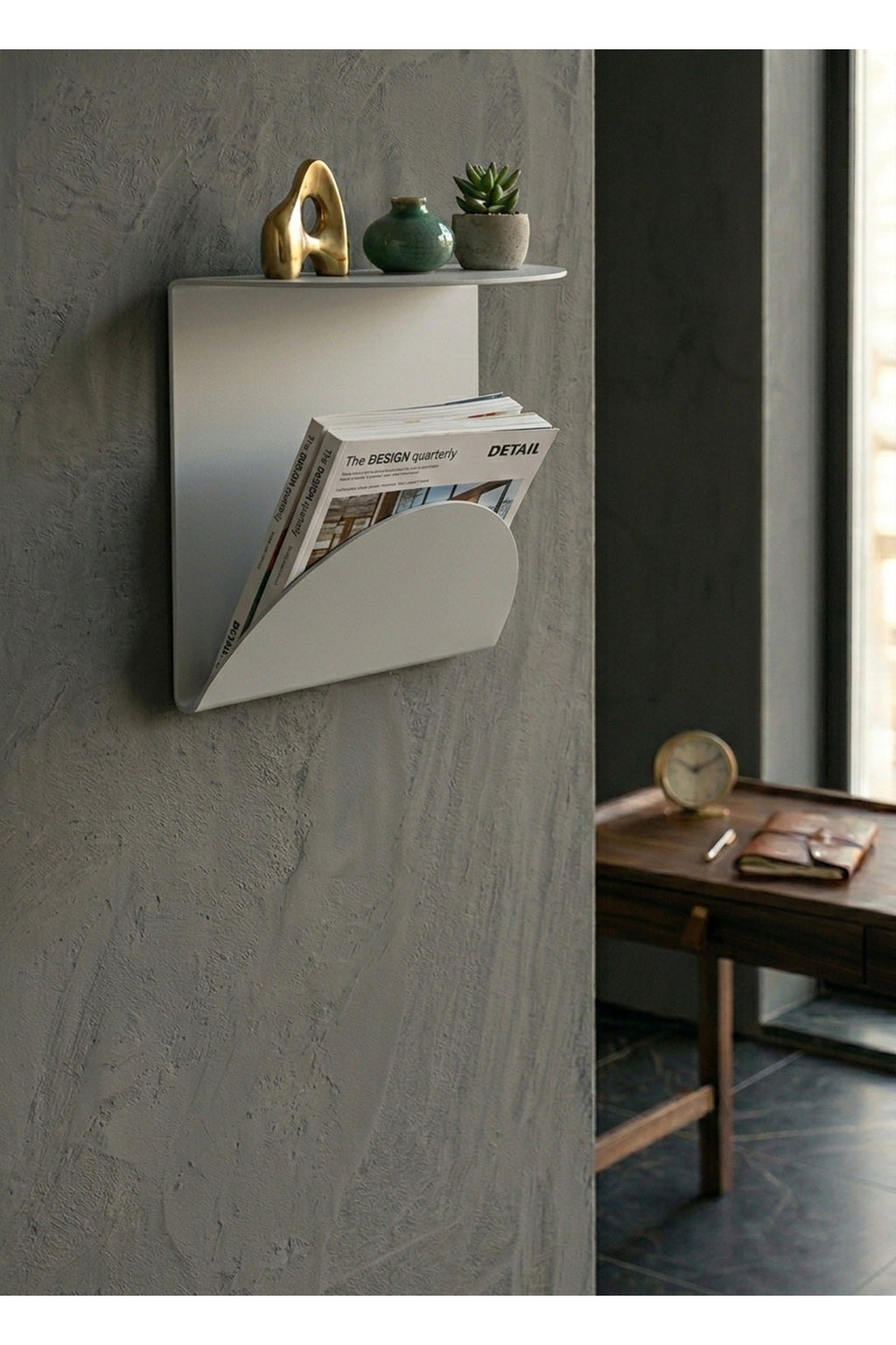Premium Açık Gri Metal Duvar Rafı Ve Dergilik - Minimalist Gazetelik Ve Organizer